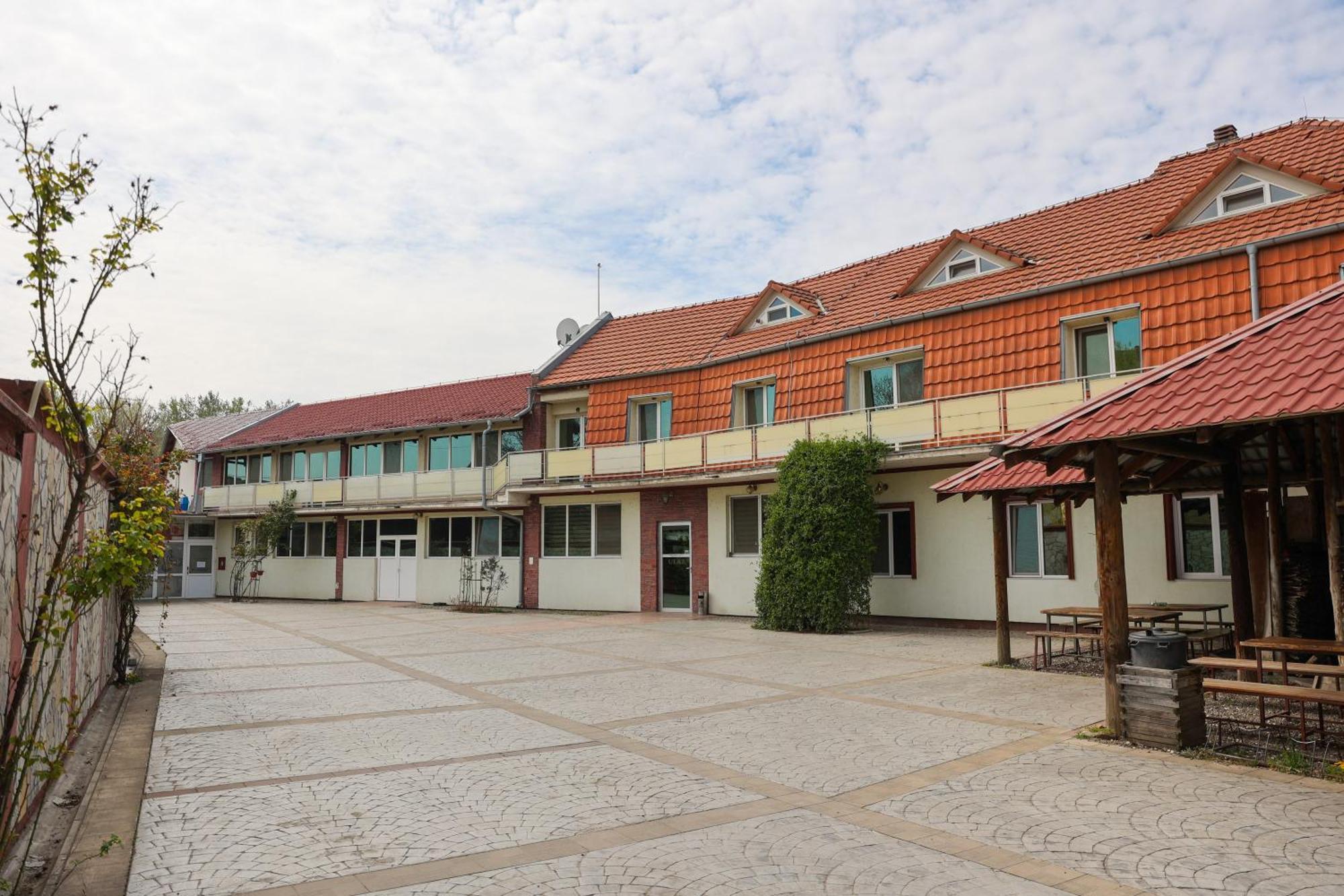 Отель Marex Centar Jabuka Экстерьер фото