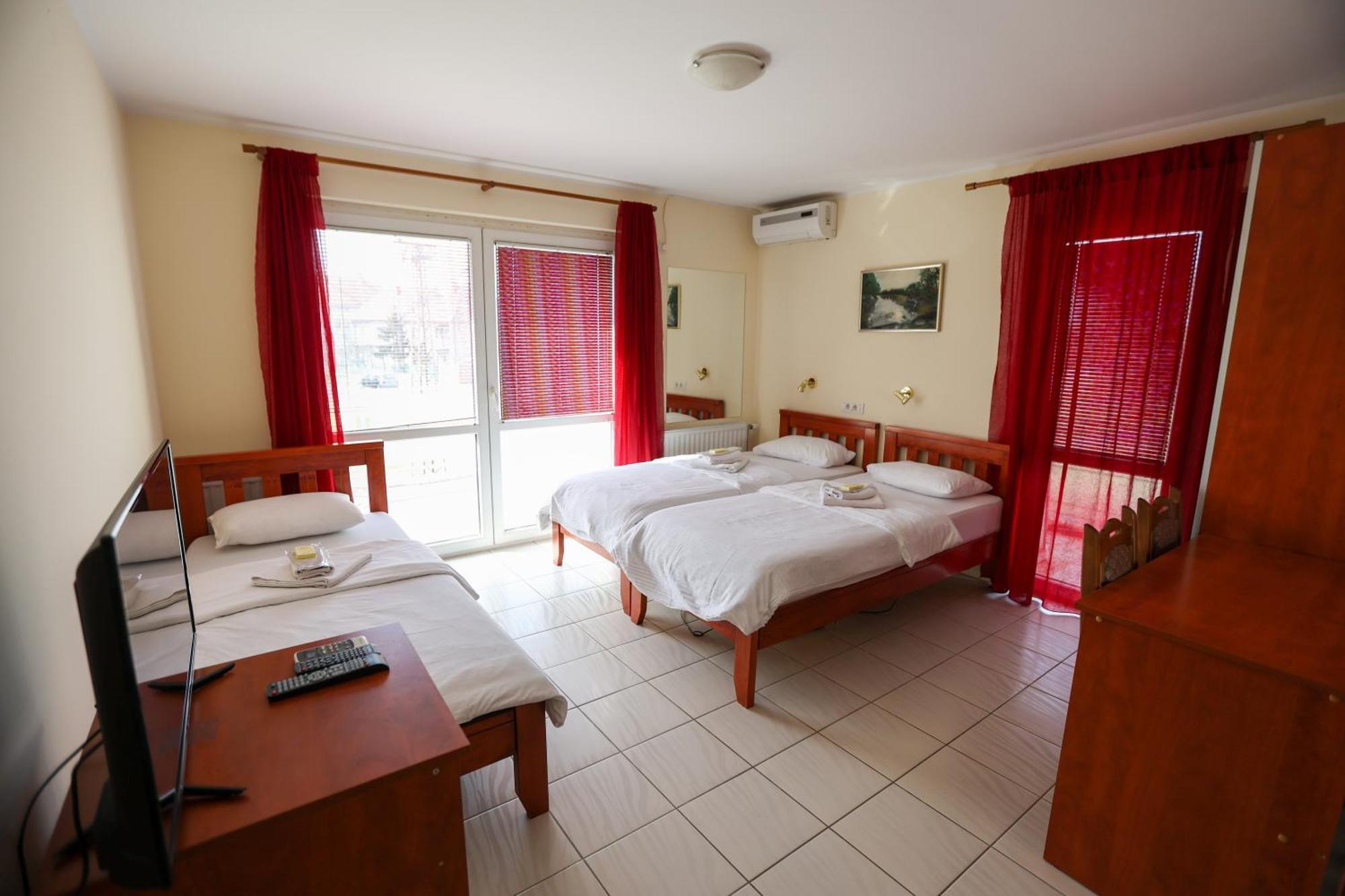 Отель Marex Centar Jabuka Экстерьер фото