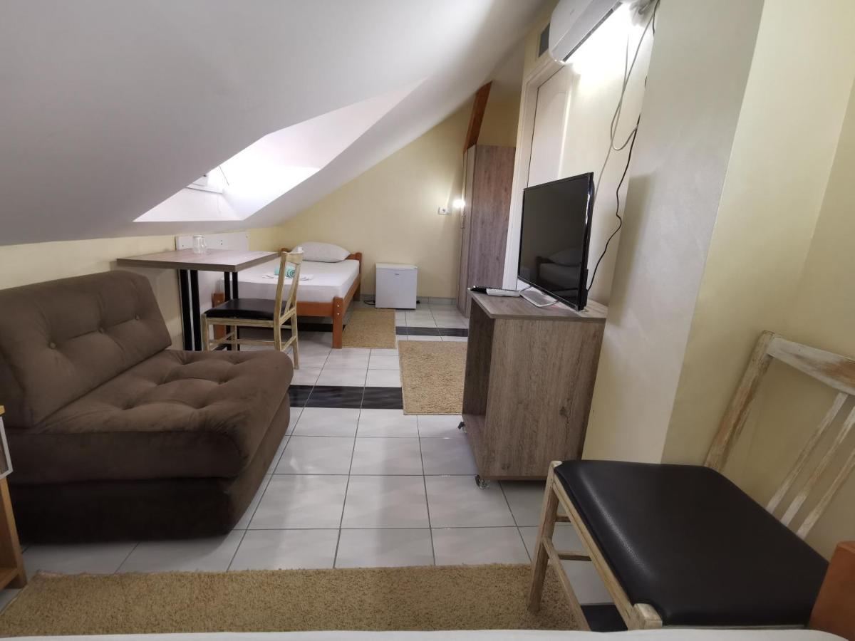 Отель Marex Centar Jabuka Экстерьер фото